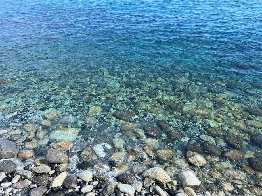 Silenzio E Relax Fronte Mare A Varraze Exterior foto