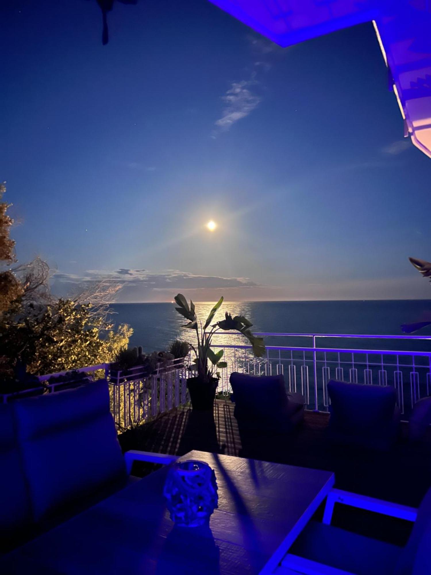 Silenzio E Relax Fronte Mare A Varraze Exterior foto
